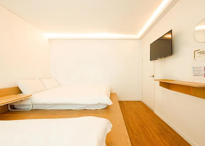 Huayuanhouse Hq In Hongdae 2* Seul