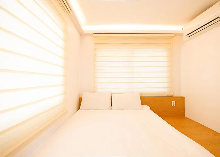 Huayuanhouse Hq In Hongdae 2* Seul