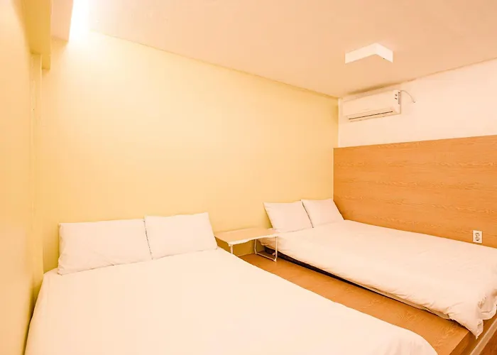 Huayuanhouse Hq In Hongdae 2* Seul