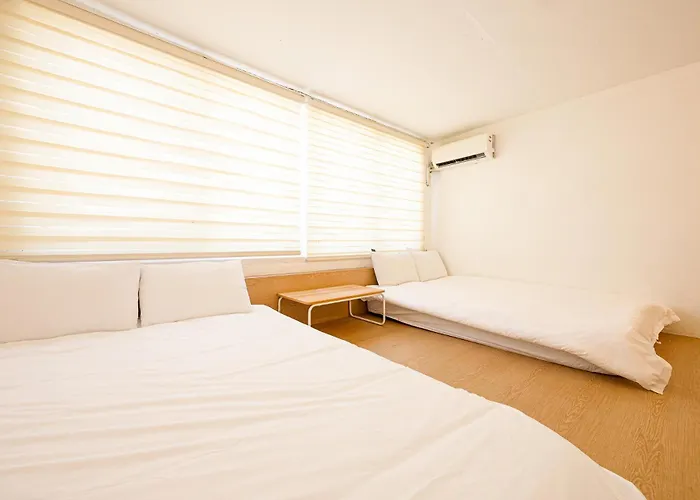 Guest house Huayuanhouse Hq In Hongdae 2*