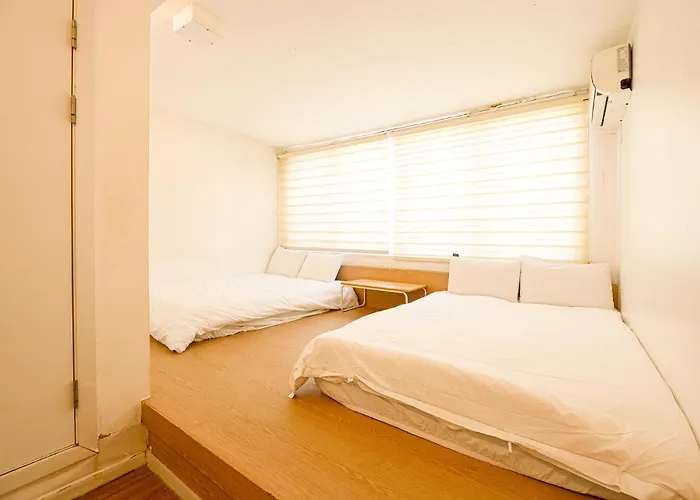 Huayuanhouse Hq In Hongdae 2*