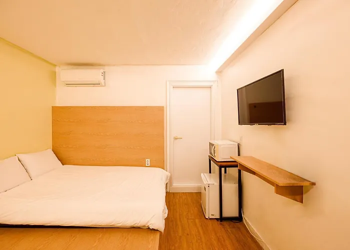 Huayuanhouse Hq In Hongdae 2* Seoul