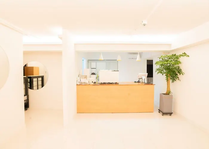 Huayuanhouse Hq In Hongdae